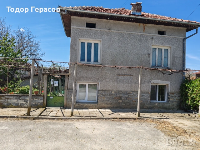 Самостоятелна къща в село Бериево,община Севлиево, снимка 2 - Къщи - 54994551