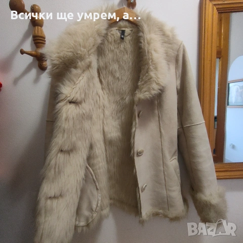 Късо кремаво бяло палто h&m