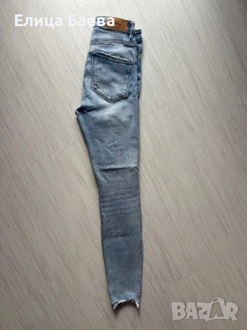 Дънки Zara и Stradivarius, снимка 6 - Дънки - 54235463