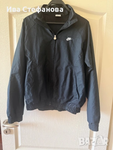 Оригинално спортно черно унисекс модел мъжко и дамско яке Nike nike найк , снимка 2 - Якета - 54597735