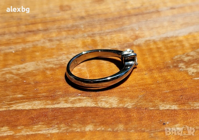 18к Пръстен бяло злато 2g с 0.18ct диамант VS1, снимка 2 - Пръстени - 53440520