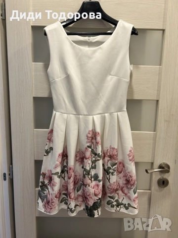 Нова италианска рокля с етикет Moda Italia - на рози, снимка 2 - Рокли - 55347727