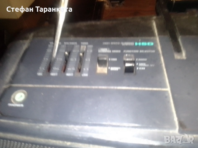 радио касетофон работи си на радио , снимка 2 - Радиокасетофони, транзистори - 54725146