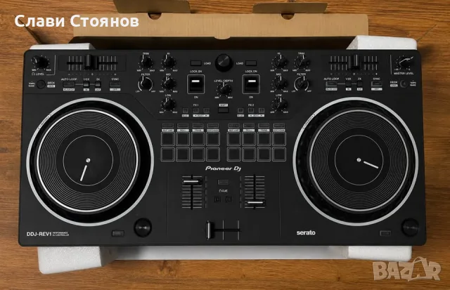 Продавам Pioneer DDJ REV1 контролер за Serato DJ, снимка 2 - Други - 55477578