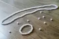 Гривна с бели мъниста , снимка 3