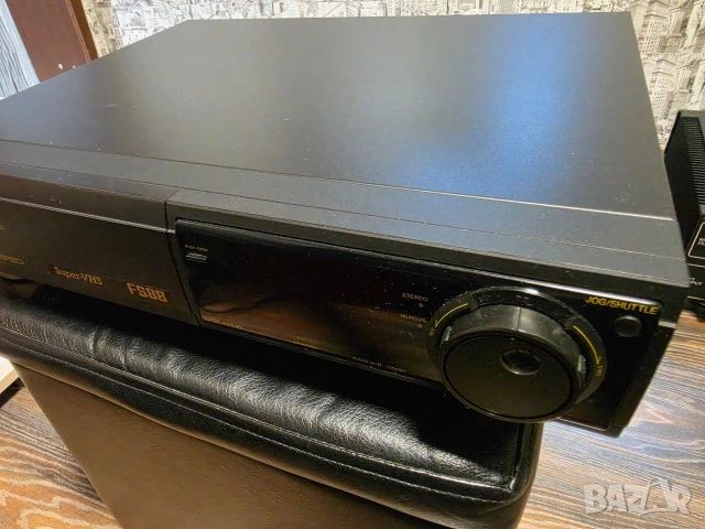 Продавам Panasonic NV-FS88 S-VHS Recorder, снимка 3 - Плейъри, домашно кино, прожектори - 54673377