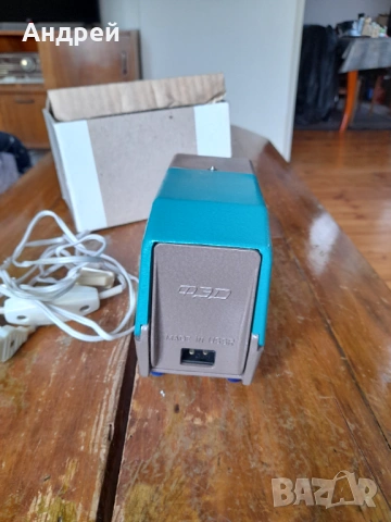 Стар Диапроектор Етюд, снимка 3 - Антикварни и старинни предмети - 54114285