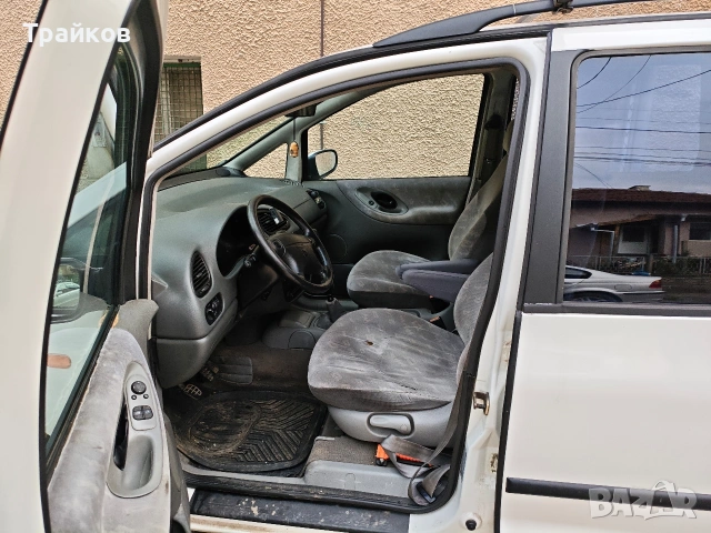 Seat Alhambra 1.9 TDi, снимка 10 - Автомобили и джипове - 54423709