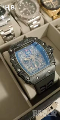 Часовник RM011 - кварцов механизъм