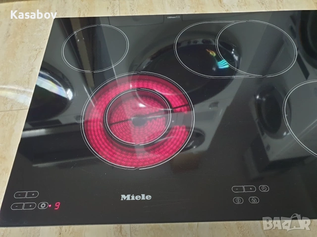 Miele KM552 - Керамичен Плот Котлони 4 зони за Вграждане Миеле, снимка 3 - Котлони - 54394782
