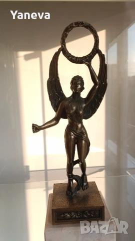 Бронзова скулптура с мраморен постамент на Виктория , богиня на победата , снимка 6 - Статуетки - 53977117