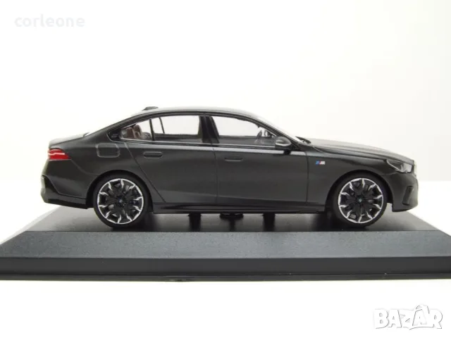 BMW I5 2023 - мащаб 1:43 на Minichamps моделът е нов в PVC дисплей-кейс, снимка 5 - Колекции - 55431088