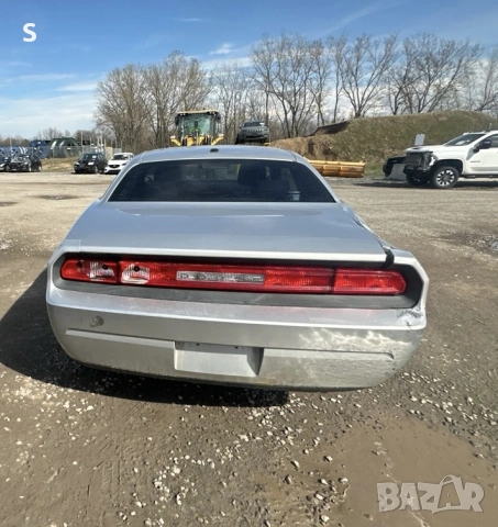 Dodge Challenger V6 , снимка 2 - Автомобили и джипове - 55069069