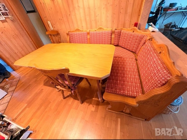 🌲 Масивен кухненски ъгъл в автентичен Шварцвалдски стил 🌲