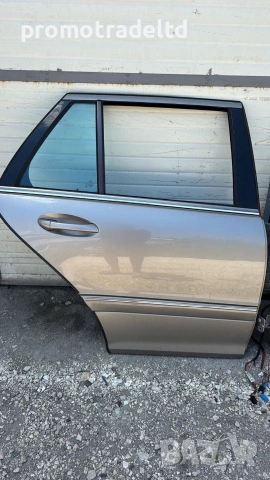 Задни лява дясна врата Мерцедес W203 facelift Комби , снимка 2 - Части - 55099616