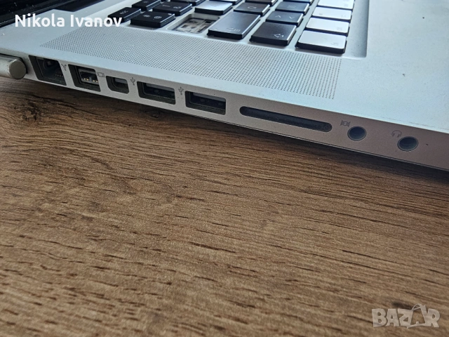 MacBook Pro 15.4" (Mid 2009) – 2.66GHz Core 2 Duo / 4GB RAM / 320GB HDD + Зарядно |Без Батерия A1286, снимка 9 - Лаптопи за дома - 54486161