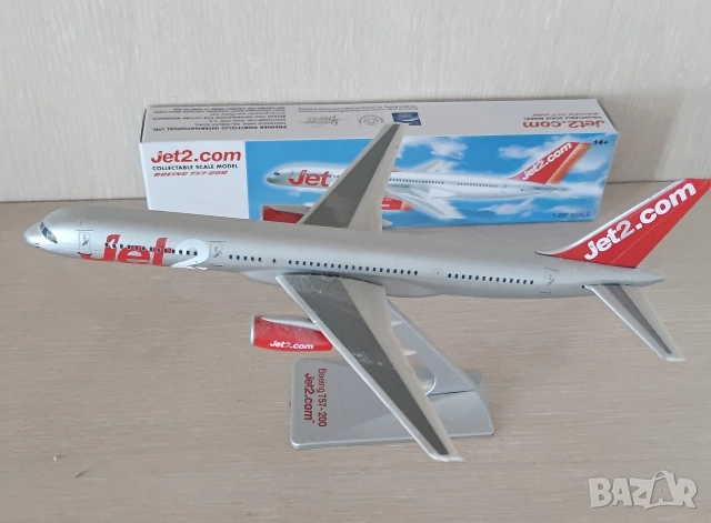 Самолет макет Jet2 1 към 200