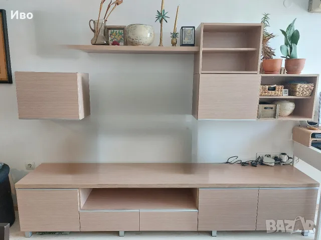 ТВ шкаф, Холна секция