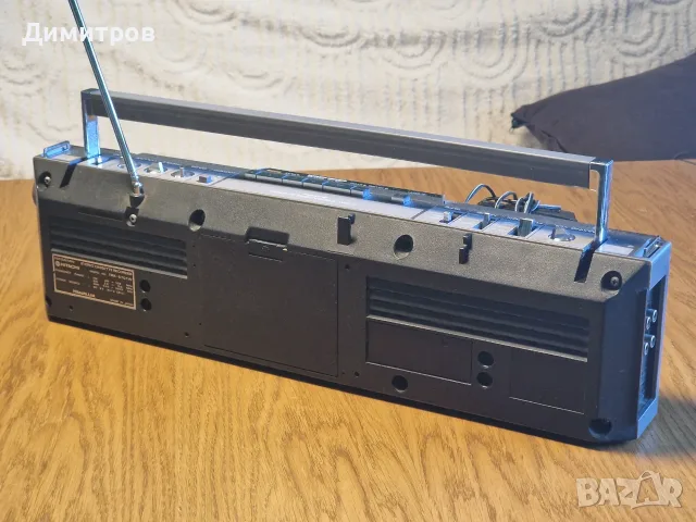 Hitachi TRK-6701W - легенда, снимка 3 - Радиокасетофони, транзистори - 55499967