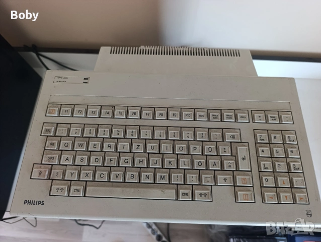 Рядък Колекционерски Компютър Philips P2016-2 (1984) – Работещ, Dual CPU!, снимка 7 - За дома - 54496650