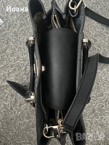 Дамска чанта Guess, снимка 8 - Чанти - 55181786