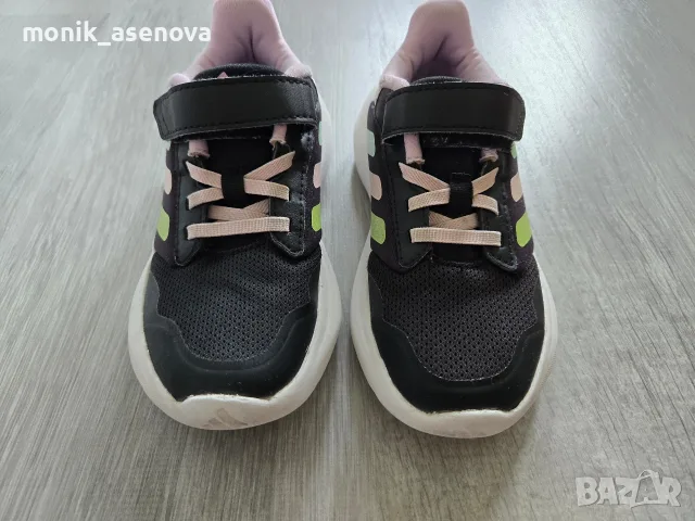 Маратонки Adidas, номер 31, снимка 2 - Детски маратонки - 55437334