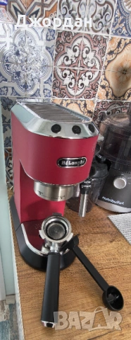 Кафе машина Delongi Dedica, снимка 8 - Кафемашини - 54314386
