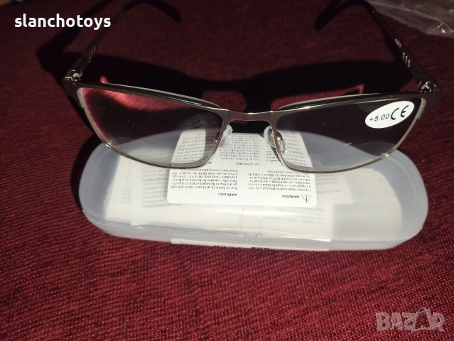 Бизнес пресбиопични очила с пружинна панта и диоптър +5