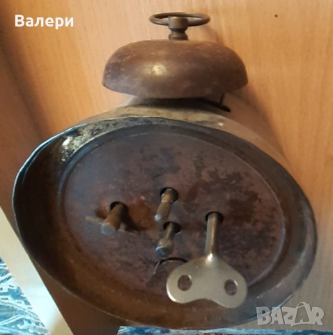 Стар будилник (часовник) Foreign и китайски POLARIS-работещ, снимка 4 - Антикварни и старинни предмети - 54764081