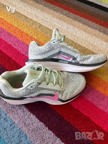 Дамски маратонки Nike Winflo 11, снимка 4 - Маратонки - 54725819