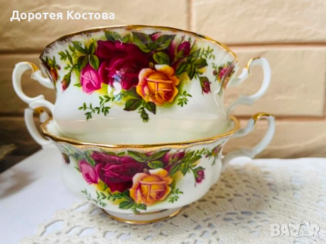 ROYAL ALBERT красиви купички от Англия от костен порцелан с 2 дръжки