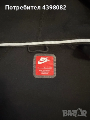 Оригинален Nike Tech Fleece – черен, носен броени пъти С размер, снимка 3 - Спортни дрехи, екипи - 54499150