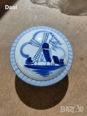 Винтидж порцеланова кутия Delft blue Holland