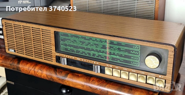 Винтидж радио Loewe Opta R142 от 1975 г. - обслужено .Работи перфектно !, снимка 2 - Радиокасетофони, транзистори - 54319773