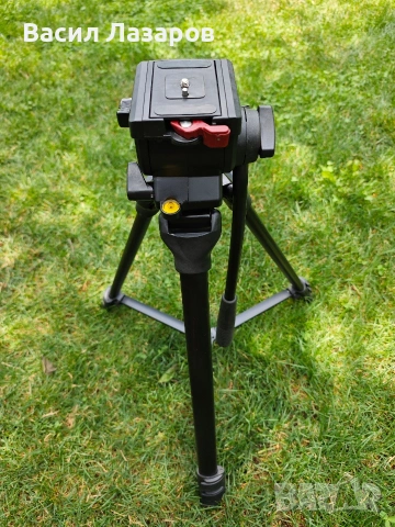 Статив SONY VCT-900, снимка 3 - Чанти, стативи, аксесоари - 55143814