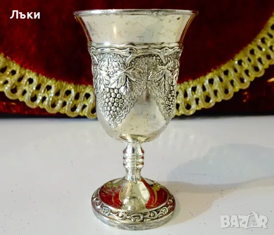 Посребрена медна чаша на столче,лози,грозде. , снимка 5 - Антикварни и старинни предмети - 55342105