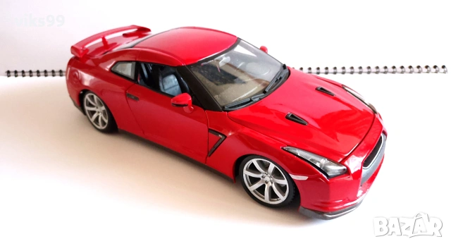 Nissan GT-R 2009 Bburago DIAMOND Мащаб 1:18, снимка 6 - Колекции - 55241369