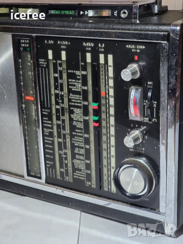 Grundig Satellit 6001 радиоприемник, снимка 4 - Радиокасетофони, транзистори - 54396451