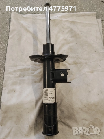 Продавам оригинален амортисьор за Мерцедес GLA 200D в отлично състояние!, снимка 2 - Части - 53956853
