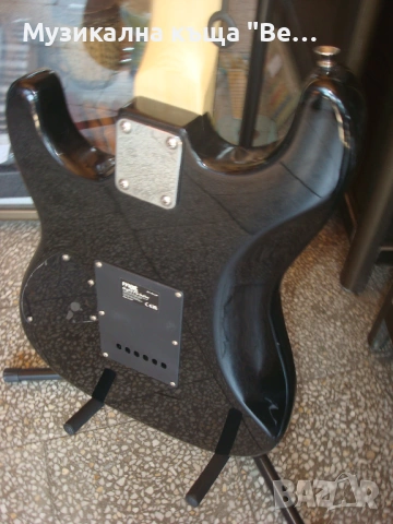 Електрическа китара, снимка 12 - Китари - 54111349