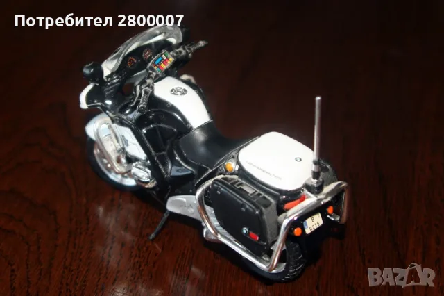 BMW R1100 RT P (Maisto 1/18 1999), снимка 3 - Колекции - 55396238
