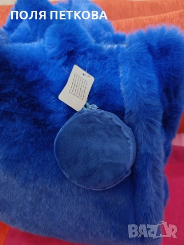 Синя пухкава чанта, снимка 6 - Чанти - 53960613