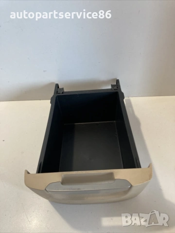 Кутия за ръкавици / отделение за съхранение за Subaru Tribeca 3.0 V6 (2009) 82174XA01A 