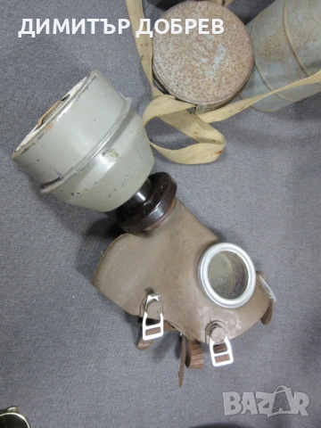 АНТИКВАРЕН ВОЕНЕН ПРОТИВОГАЗ МОДЕЛ L.702 – ПЪЛЕН КОМПЛЕКТ С КУТИЯ, снимка 4 - Антикварни и старинни предмети - 54158854