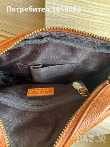 Продавам оригинално кожени мъжки чанти за през рамо – Calvin Klein и GUESS – чисто нови. , снимка 18 - Чанти - 54658541