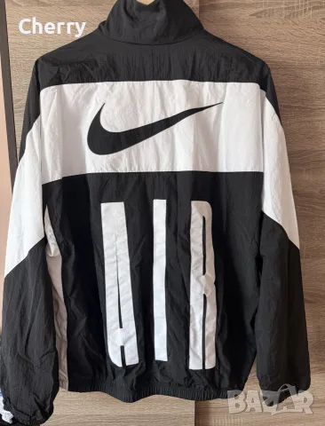 Яке Nike Air - размер L, снимка 3 - Спортни дрехи, екипи - 55326712