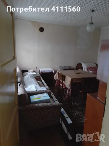 къща с двор кладенец и сонда , две приземни стаи, стопански сгради, асма, снимка 5 - Къщи - 55419818