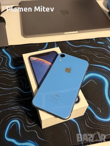 iPhone XR Blue 64GB пълен комплект подарък три калъфа