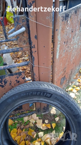 Гуми Michelin Pilot Alpin5 всесезонни 225/55/18 102V, снимка 2 - Гуми и джанти - 54399182