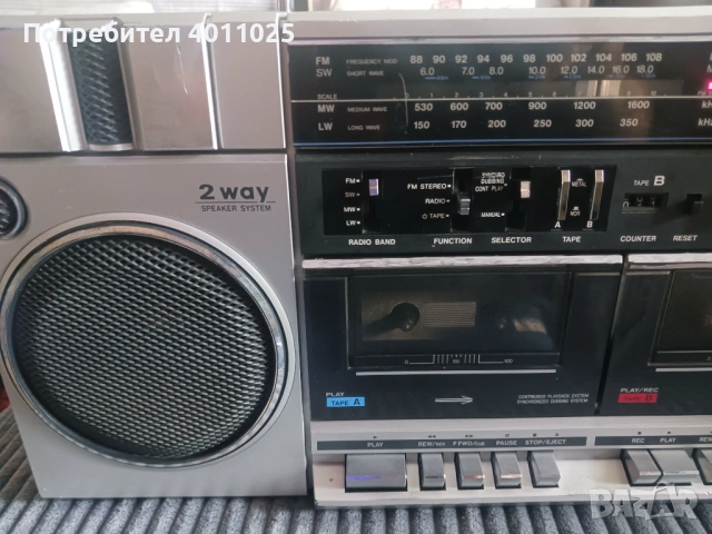 Рядьк Радиокасетофон Sanyo M-W3LU, снимка 2 - Радиокасетофони, транзистори - 54501467
